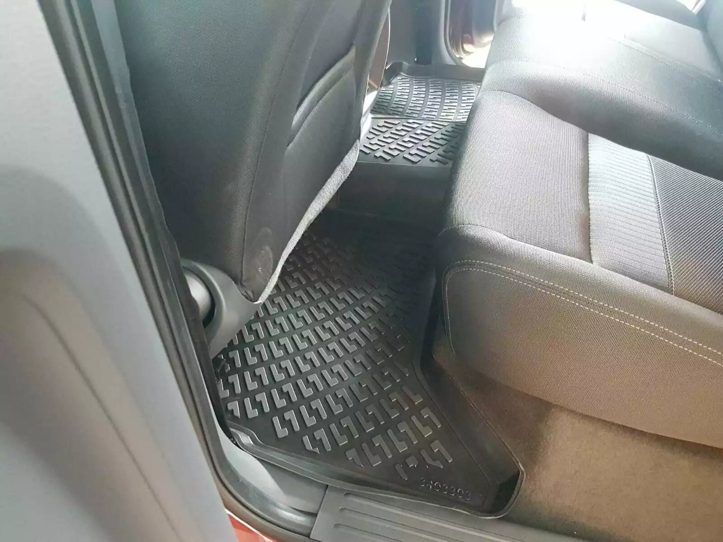 Rubber Floor Mats Tailored Deep Tray VW AMAROK DOUBLE CAB 2019 TO 2022