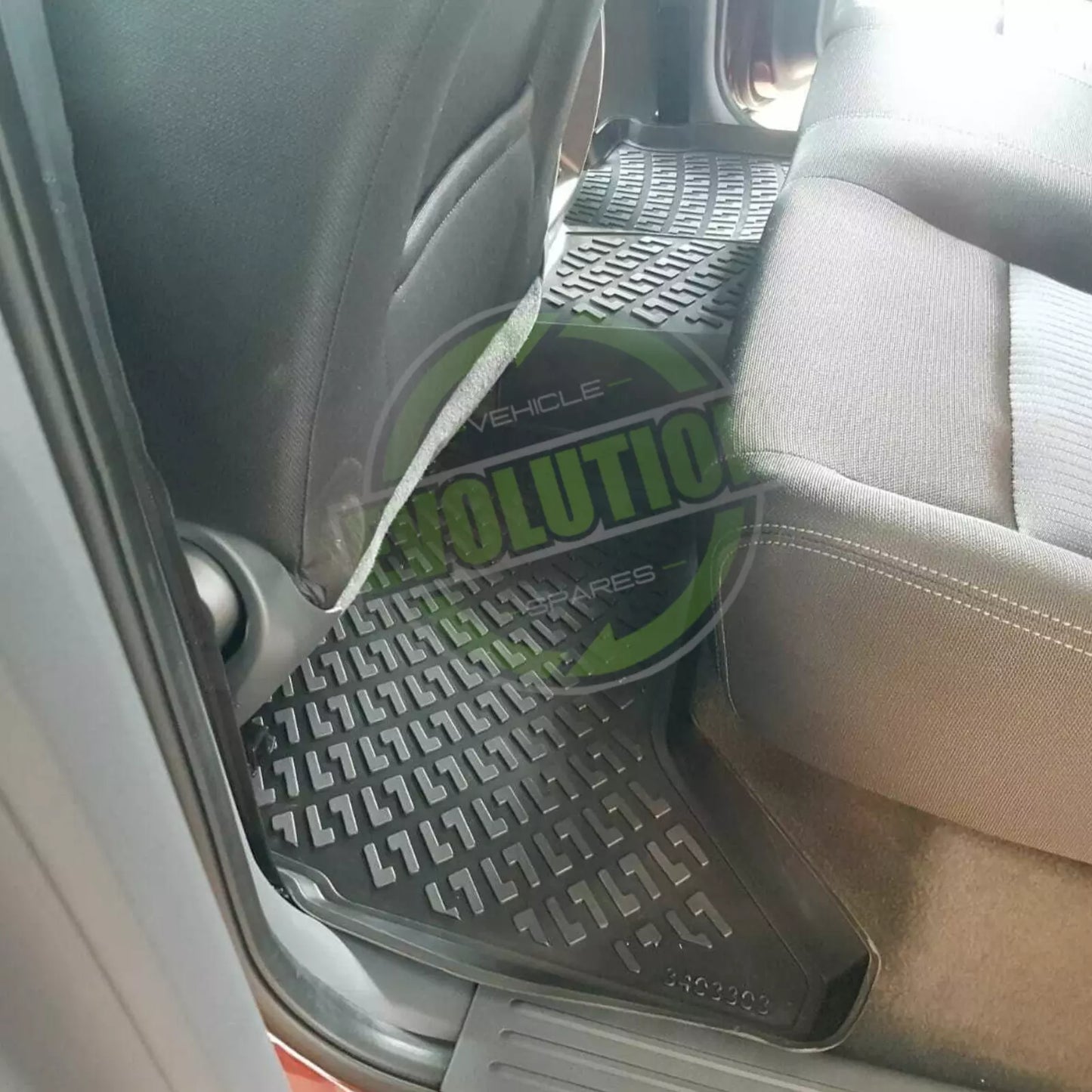 VW AMAROK Double Cab 2010-2016 Full Rubber Mat Set 3D Tailored Heavy Duty Mats