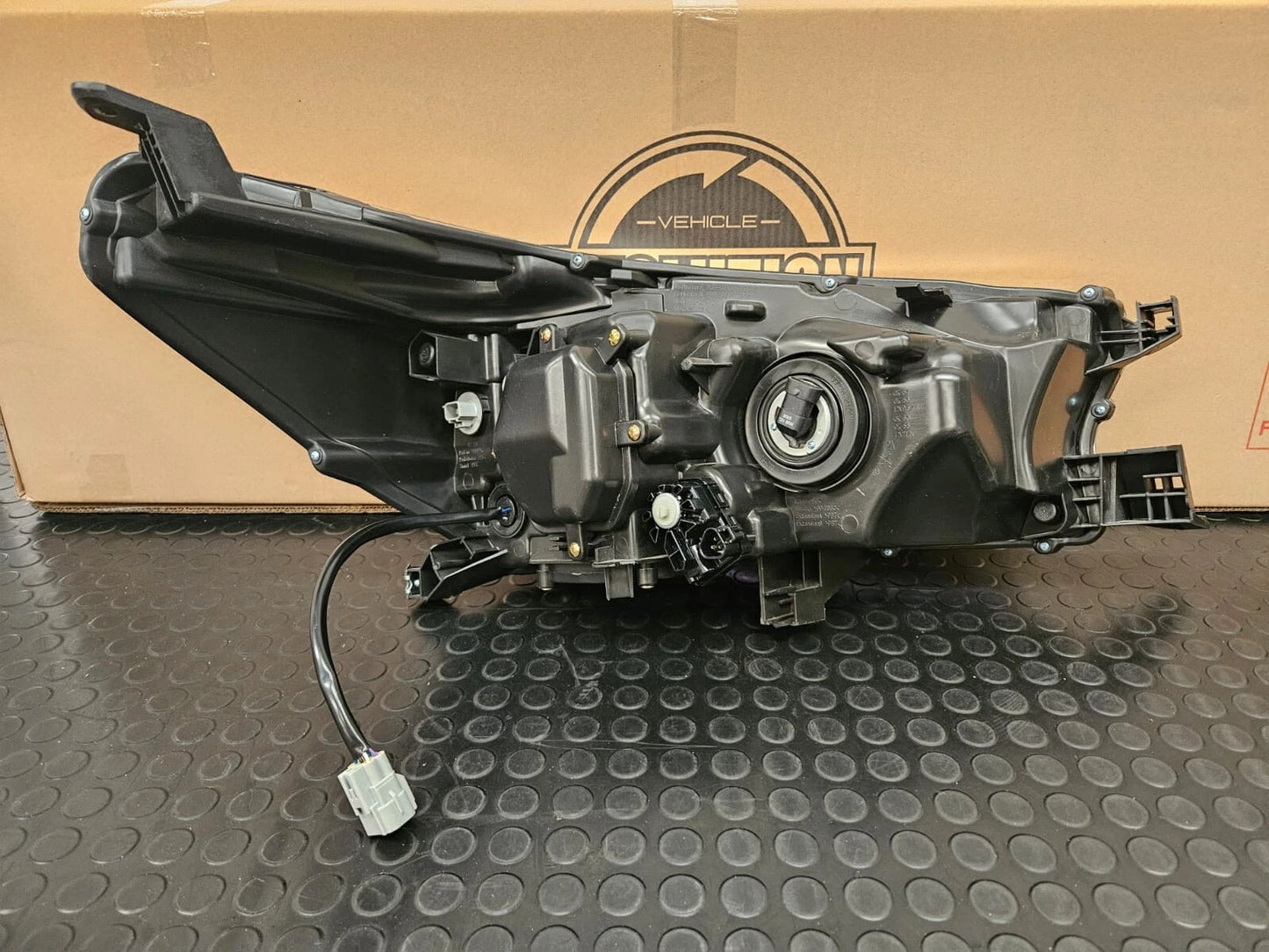 Headlight Headlamp Set Pair LED DRL OEM Replacement Toyota Hilux 2016-2020 MK8