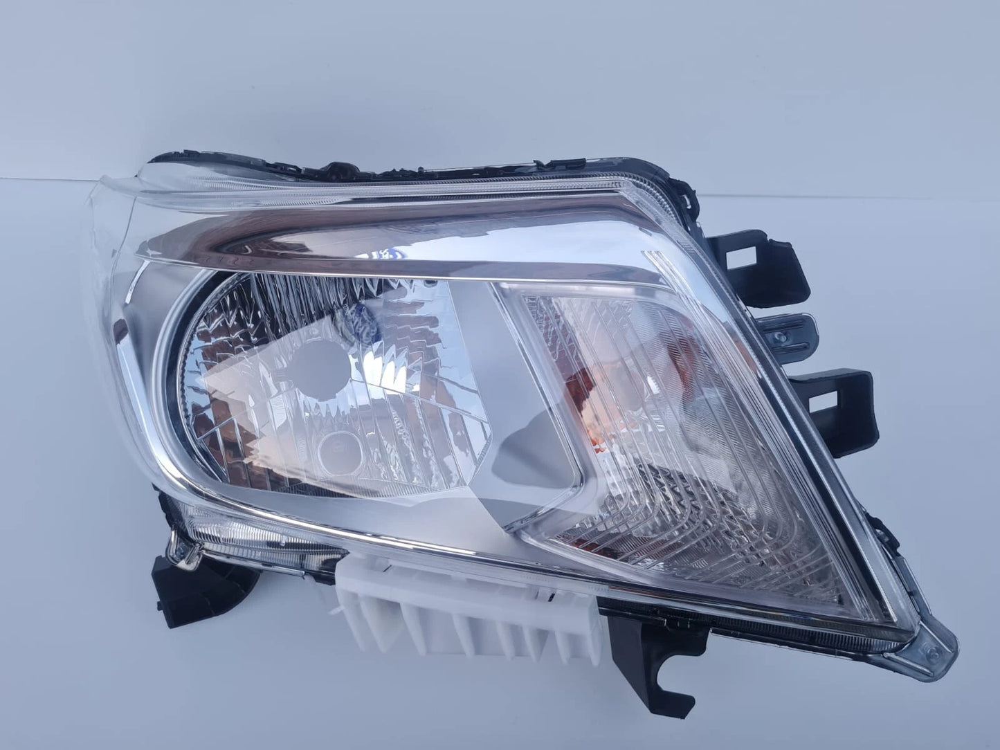 Headlight Chrome Head lamps Drivers light Halogen Fits Nissan NP300 Navara 2016-2022