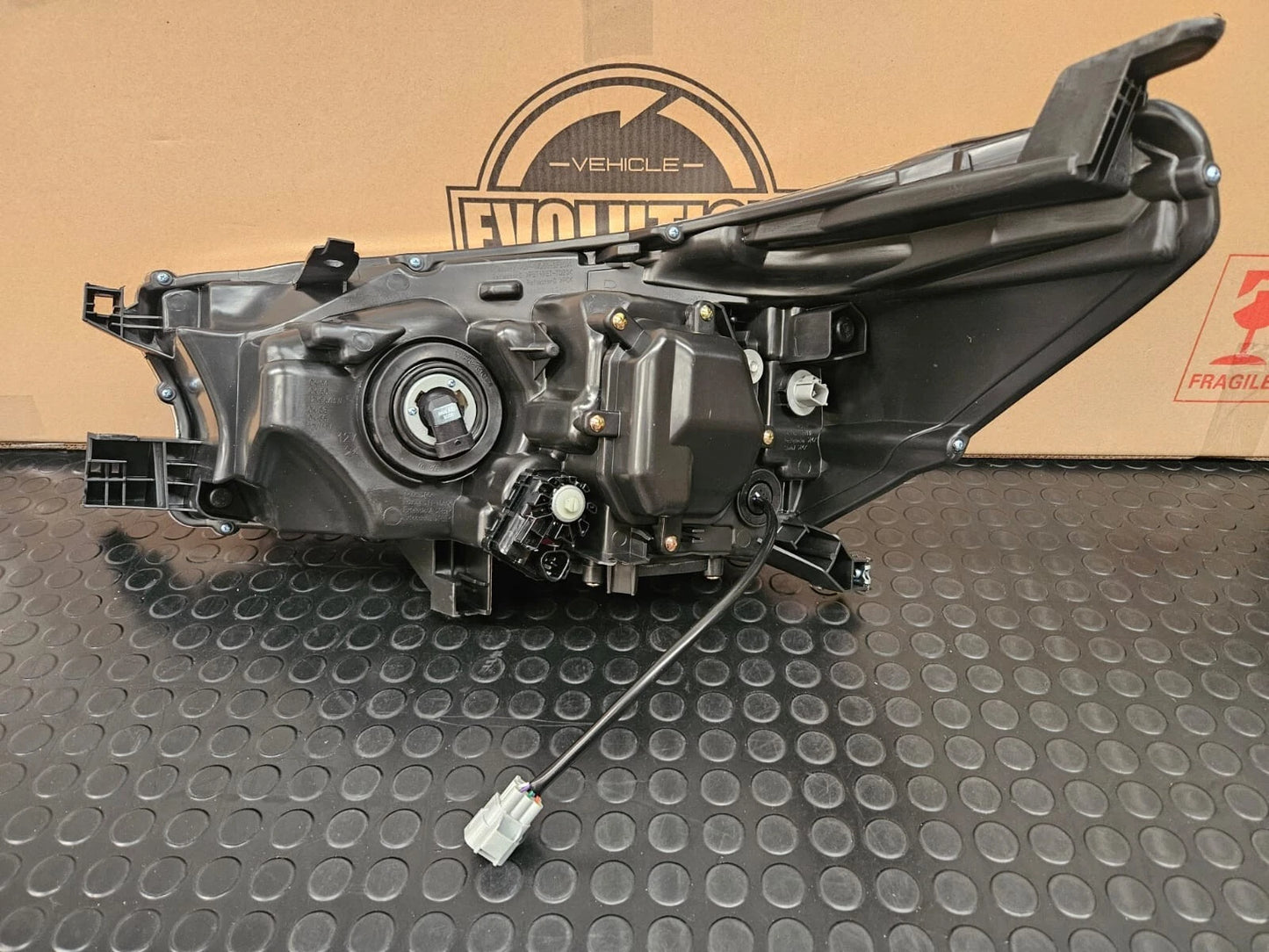 Headlight Headlamp Set Pair LED DRL OEM Replacement Toyota Hilux 2016-2020 MK8